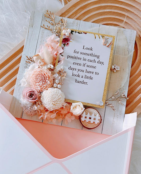 CC03 - Floral Box Card